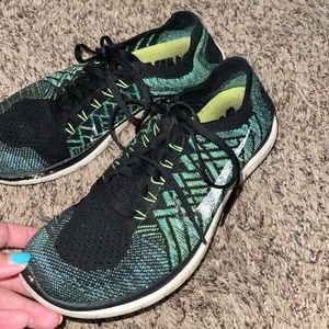 Nike flynit shoes